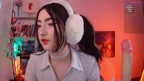 Snapshot of sweet_shena chatting on 05-21-26, 01:29 Shena online show from 05-21-26, 01:29