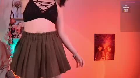 Snapshot of sweet_shena chatting on 05-22-26, 01:17 Shena online show from 05-22-26, 01:17