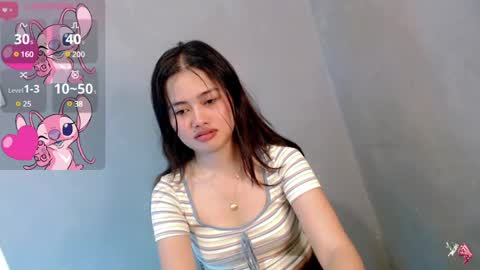 Snapshot of sweet_sirenxx chatting on 12-03-24, 05:20 Leah online show from 12-03-24, 05:20