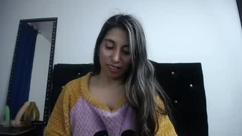 Snapshot of sweet_skylove_ chatting on 07-09-26, 01:09 Adriana online show from 07-09-26, 01:09