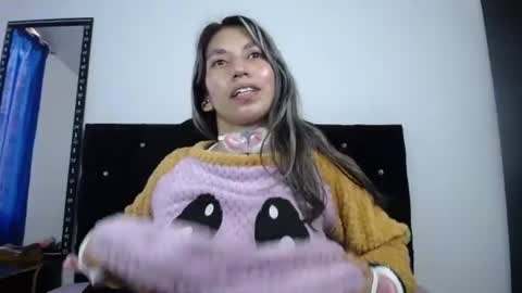 Snapshot of sweet_skylove_ chatting on 07-12-26, 01:13 Adriana online show from 07-12-26, 01:13