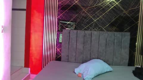sweet_sofi20 online show from 05-14-26, 02:13
