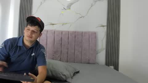 sweet_sofi20 online show from 07-04-26, 02:23