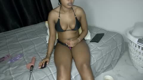 Nina online show from 04-12-26, 06:13