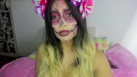 Snapshot of sweet_stephaniee chatting on 10-29-25, 05:42 online show from 10-29-25, 05:42