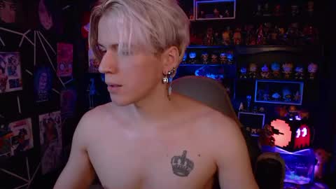 Snapshot of sweet_steve chatting on 12-02-24, 02:42 Matt online show from 12-02-24, 02:42