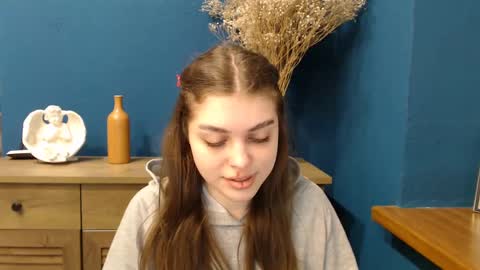 Rebecca online show from 03-11-25, 07:48