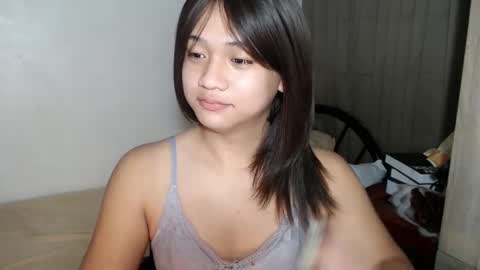 Snapshot of sweet_tenshi chatting on 12-23-25, 12:30 tenshi online show from 12-23-25, 12:30