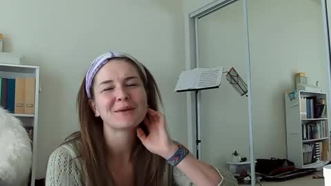 Snapshot of sweet_truffle chatting on 12-08-24, 02:30 Heidi Brenner - Please check bio for schedule FAQ online show from 12-08-24, 02:30