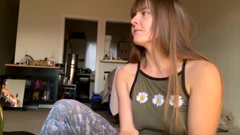 Snapshot of sweet_truffle chatting on 12-14-24, 09:56 Heidi Brenner - Please check bio for schedule FAQ online show from 12-14-24, 09:56