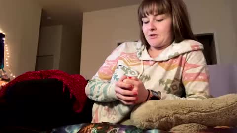 Snapshot of sweet_truffle chatting on 12-19-24, 10:32 Heidi Brenner - Please check bio for schedule FAQ online show from 12-19-24, 10:32