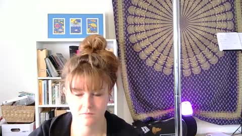 Snapshot of sweet_truffle chatting on 02-11-25, 03:08 Heidi Brenner - Please check bio for schedule FAQ online show from 02-11-25, 03:08