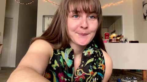 Snapshot of sweet_truffle chatting on 02-19-25, 07:16 Heidi Brenner - Please check bio for schedule FAQ online show from 02-19-25, 07:16