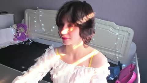 Snapshot of sweet_vanillopa chatting on 06-26-26, 02:27 Carolina Lu online show from 06-26-26, 02:27