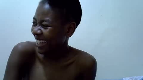 Snapshot of sweet_vee1 chatting on 05-27-26, 08:00 Princess vee online show from 05-27-26, 08:00
