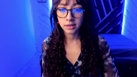 sweet_venus4 online show from 01-03-25, 10:29