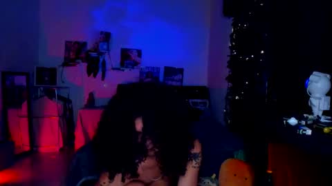 Steven independent model online show from 11-08-25, 12:00