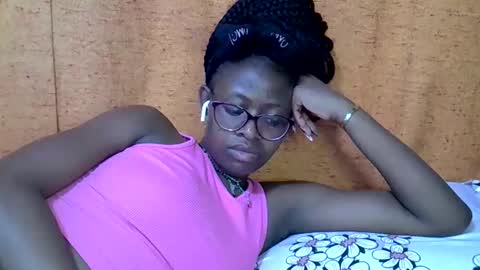 sweet_zarah online show from 04-17-26, 06:44