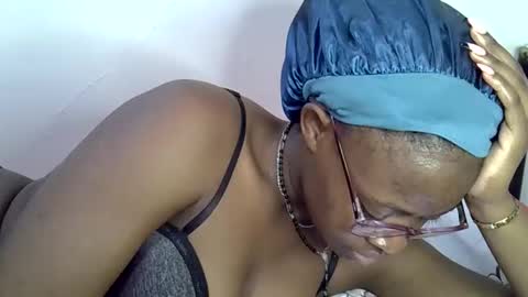 Snapshot of sweet_zarah chatting on 05-03-26, 05:46 sweet_zarah online show from 05-03-26, 05:46