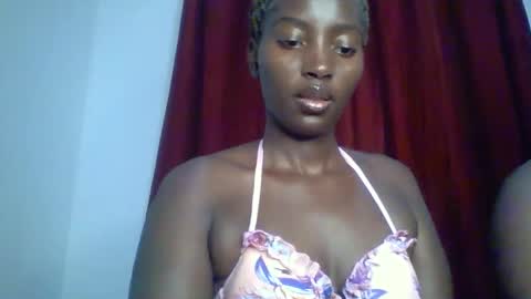 Snapshot of sweet_zuri3 chatting on 03-08-25, 12:44 zuri online show from 03-08-25, 12:44