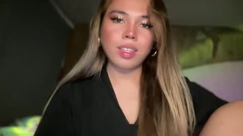 Snapshot of sweetalexa19 chatting on 10-25-25, 09:06 alexa your one and only queen online show from 10-25-25, 09:06