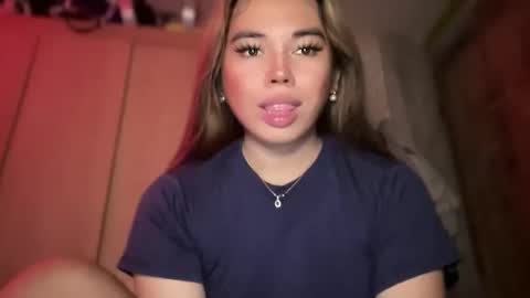 Snapshot of sweetalexa19 chatting on 11-18-25, 03:45 alexa your one and only queen online show from 11-18-25, 03:45