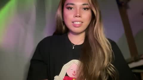 Snapshot of sweetalexa19 chatting on 12-16-25, 06:35 alexa your one and only queen online show from 12-16-25, 06:35