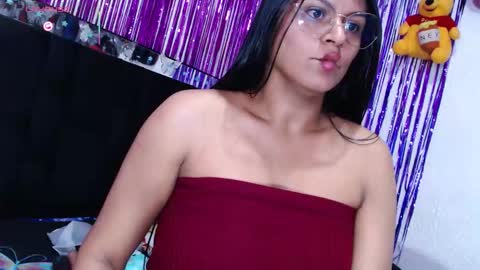 Snapshot of sweetalmaa chatting on 12-01-25, 10:26 Alma online show from 12-01-25, 10:26