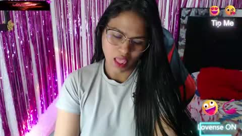 Snapshot of sweetalmaa chatting on 07-04-26, 10:54 Alma online show from 07-04-26, 10:54