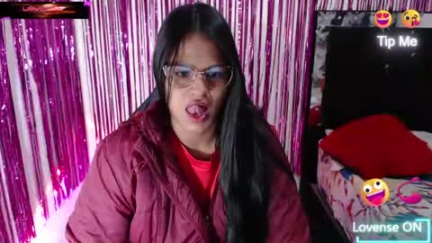 Snapshot of sweetalmaa chatting on 07-07-26, 10:30 Alma online show from 07-07-26, 10:30