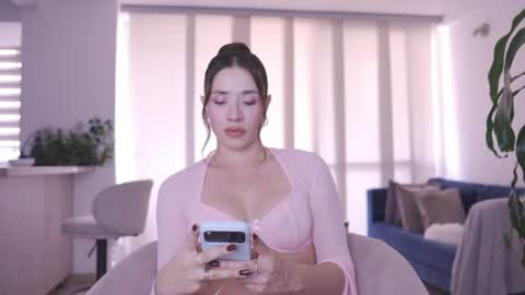 Snapshot of sweetann08 chatting on 06-18-26, 07:07 Camila online show from 06-18-26, 07:07