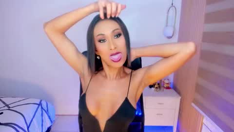 Snapshot of sweetasianlovemarie chatting on 10-15-25, 02:33 BEA sweetgirl online show from 10-15-25, 02:33