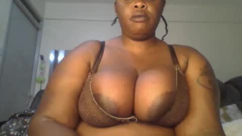 sweetbaby46 online show from 10-20-25, 03:18