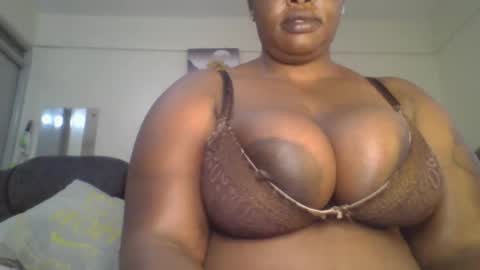 Snapshot of sweetbaby46 chatting on 01-13-26, 05:46 sweetbaby46 online show from 01-13-26, 05:46