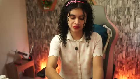 Salom independent model online show from 05-20-26, 07:31