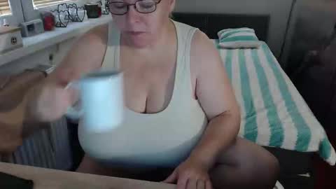 Sweetboobs85h online show from 10-23-25, 09:19