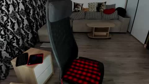 Charlotte online show from 10-23-25, 06:39