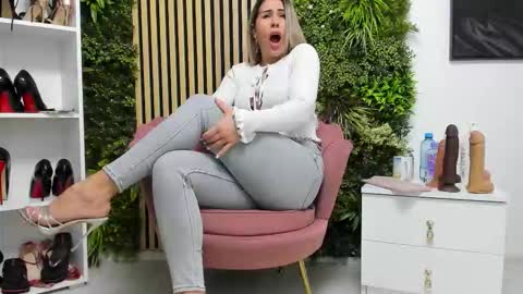 Snapshot of sweetcherry30_ chatting on 01-16-26, 07:01 Cherry online show from 01-16-26, 07:01