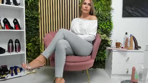 Snapshot of sweetcherry30_ chatting on 06-16-26, 06:05 Cherry online show from 06-16-26, 06:05