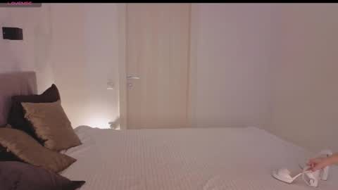 Barbie online show from 10-31-25, 09:10