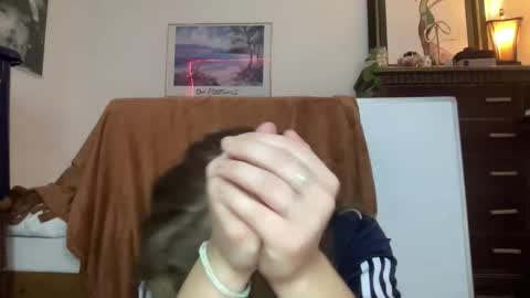 Snapshot of sweetcme chatting on 10-17-25, 03:42 sweetcme online show from 10-17-25, 03:42