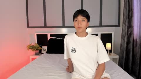 Eva Short hair girl  - Victoria Long red hair online show from 03-09-26, 07:51