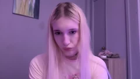 Snapshot of sweetcrystalll chatting on 06-30-26, 03:07 sweetcrystalll online show from 06-30-26, 03:07