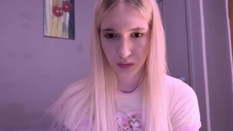 Snapshot of sweetcrystalll chatting on 07-16-26, 11:44 sweetcrystalll online show from 07-16-26, 11:44