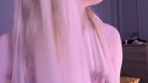 Snapshot of sweetcrystalll chatting on 07-17-26, 10:36 sweetcrystalll online show from 07-17-26, 10:36