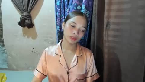 Snapshot of sweetcummer27 chatting on 01-11-25, 08:10 SOPHIA online show from 01-11-25, 08:10