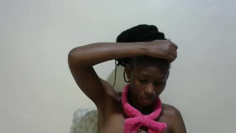 sweetDee online show from 02-15-25, 05:51