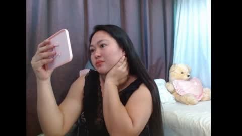 Snapshot of sweetdemurelady chatting on 05-17-26, 10:39 Lynn online show from 05-17-26, 10:39