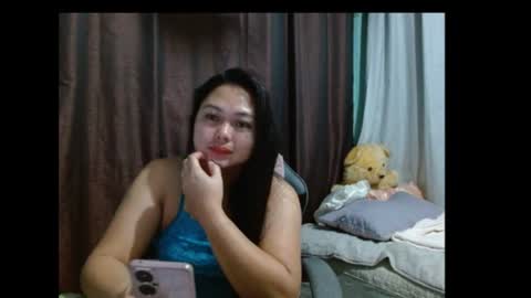 Snapshot of sweetdemurelady chatting on 06-21-26, 07:38 Lynn online show from 06-21-26, 07:38