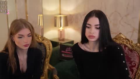 Amelia online show from 10-24-25, 07:49